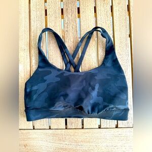Lululemon Energy Sportsbra Grey Black Camo size 4 double cross back straps